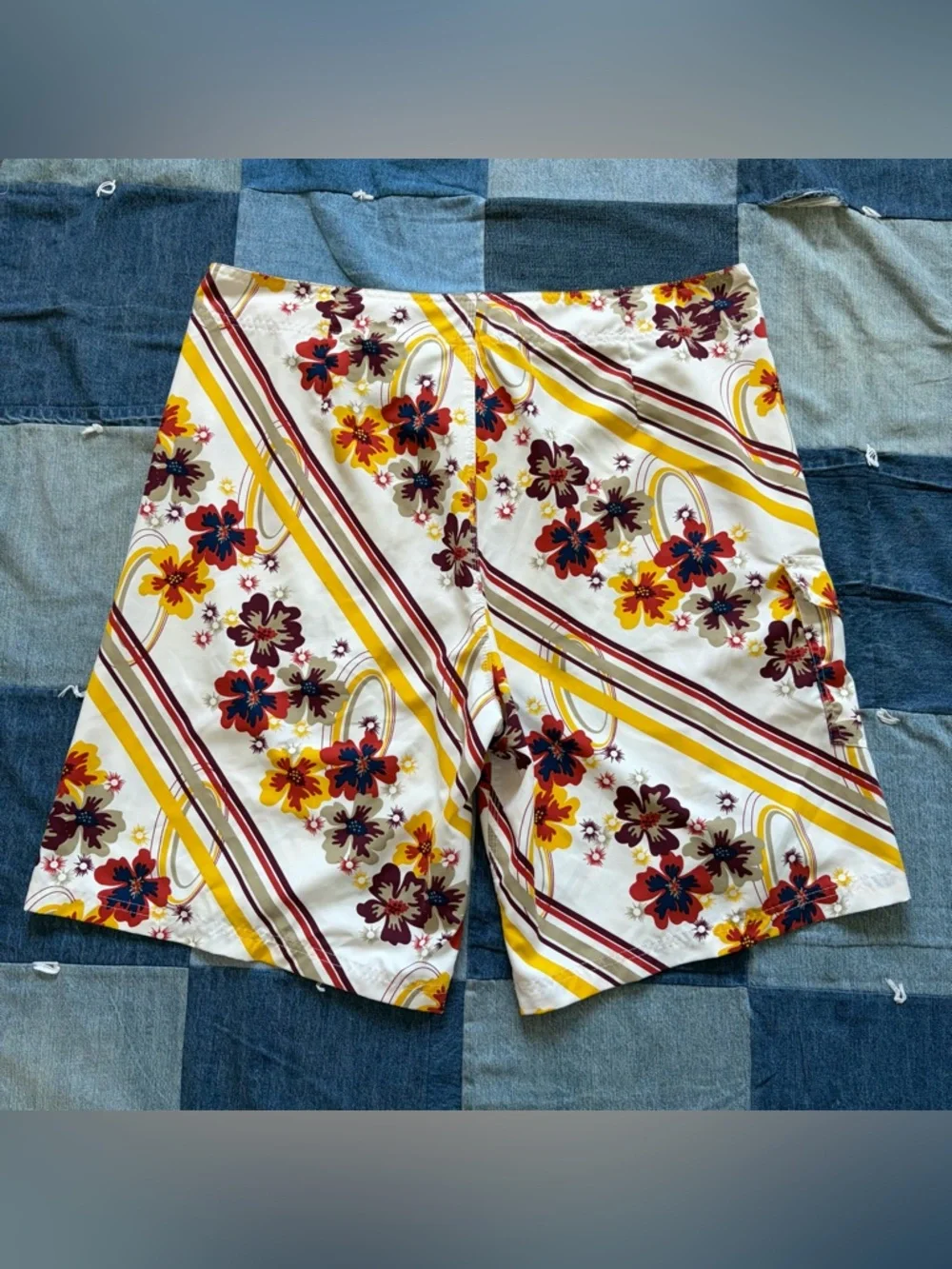vtg y2k no boundaries board shorts striped floral white yellow red men’s 40 swim